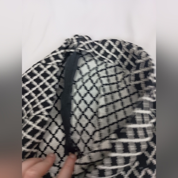 2/$30 MOSAIC & CO Elegant Black and White Patterned Skirt (#1,335) - Picture 4 of 9